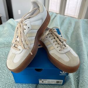 Adidas Sambae women’s sneakers Size 9